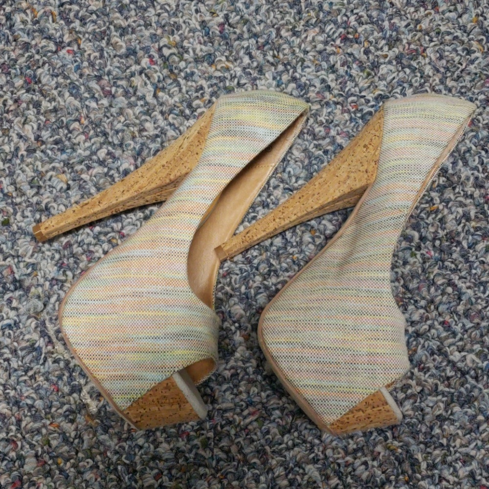 Heels - Picture 3 of 6